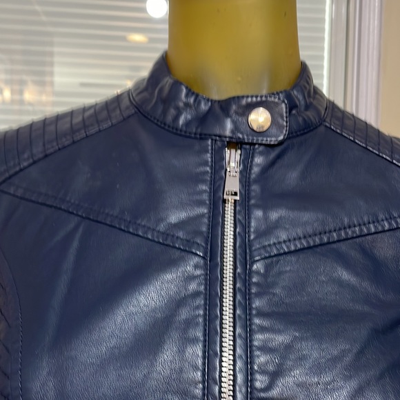 Black Rivet jacket - Picture 2 of 10